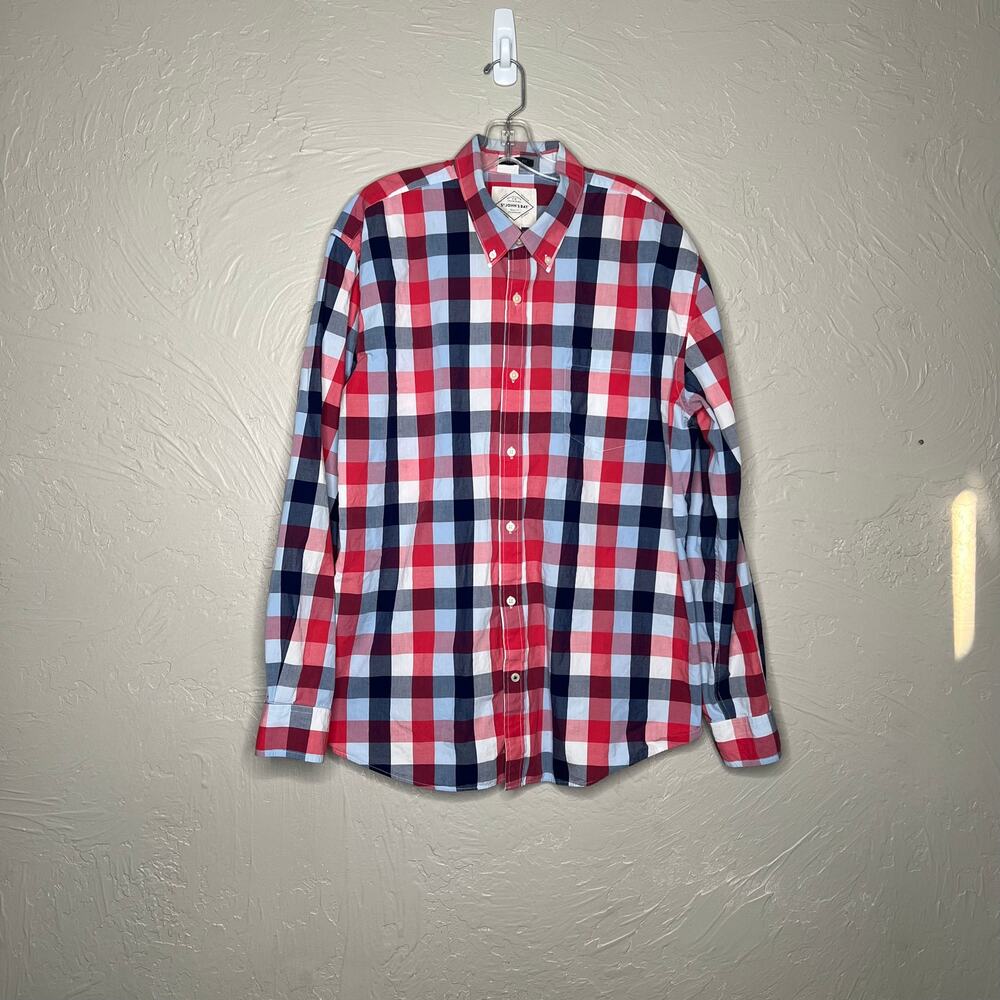 St. John's Bay Classic Fit Men's Button Down - XL